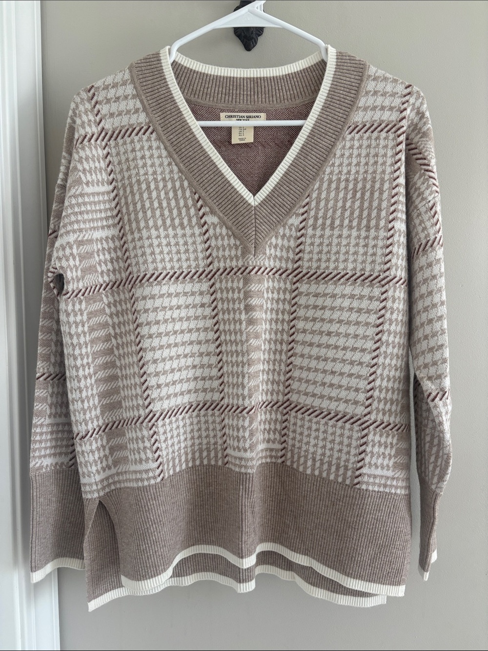 Christian Siriano New York Plaid Houndstooth Taupe V-neck Sweater Size Small